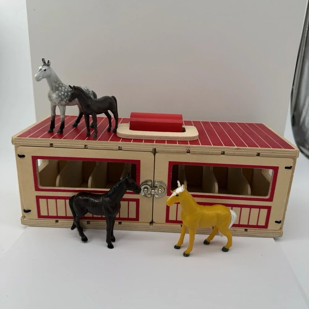 Melissa & Doug Take Along Show‎ Horse Stable Set Wood Barn Horses Play Set